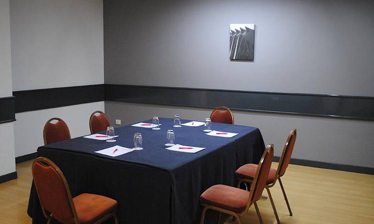 Saal B Hotel ILUNION Romareda Saragossa Saal B Hotel ILUNION Romareda Saragossa